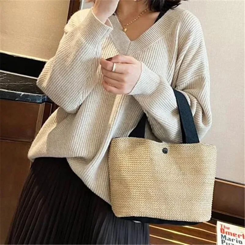 Elegant Ladies Straw Woven Handbag